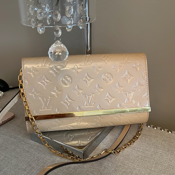 Louis Vuitton Vernis Ana Clutch Dune - Picture 7 of 10
